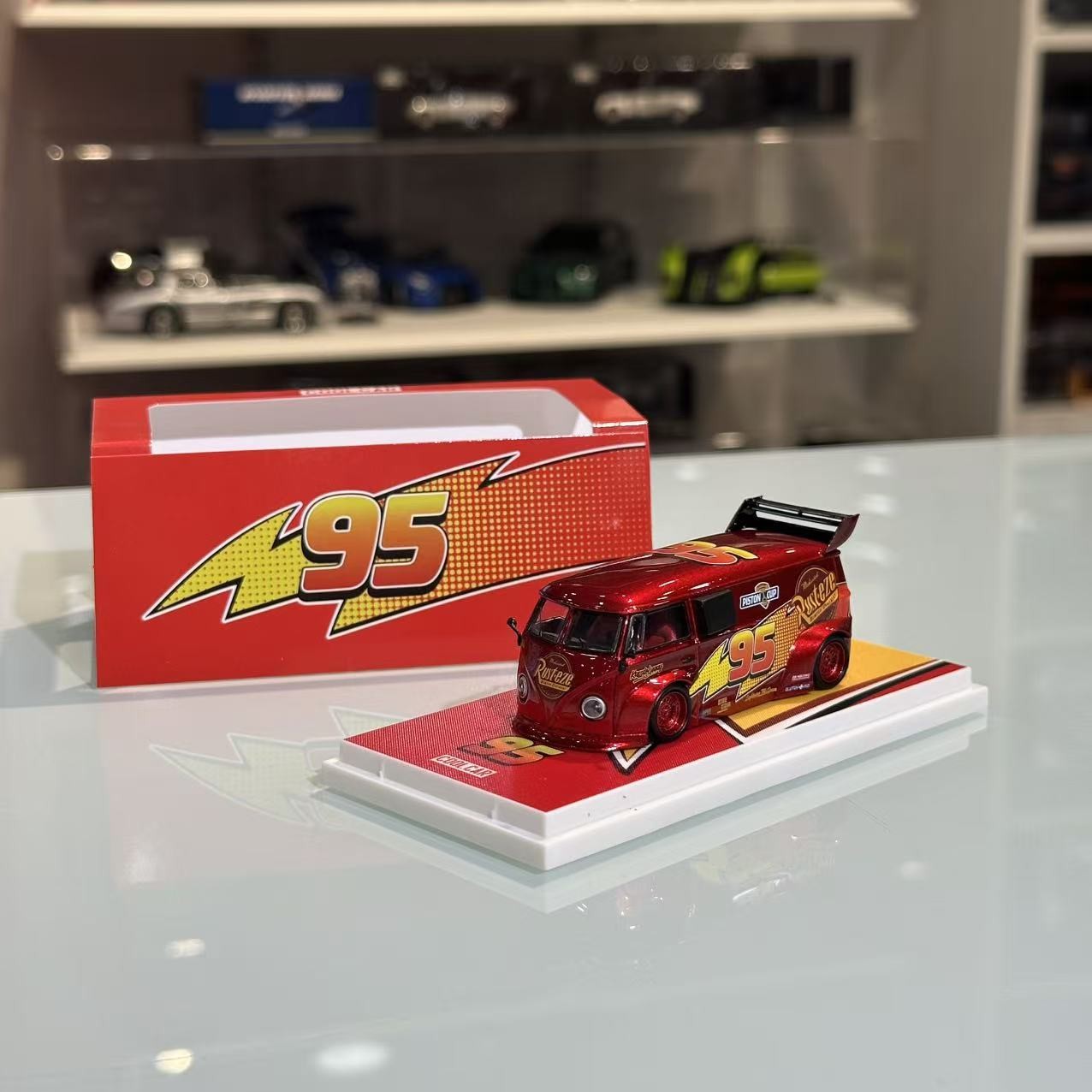 1:64 Scale T1 Lightning McQueen Metallic Red Livery Diecast Alloy Car Model 1:64 Scale T1 Lightning McQueen Metallic Red Livery Diecast Alloy Car Model