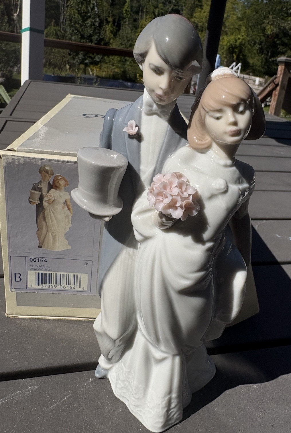 Lladro Figurine WEDDING BELLS #6164 in Box Gloss Finish Excellent Condition