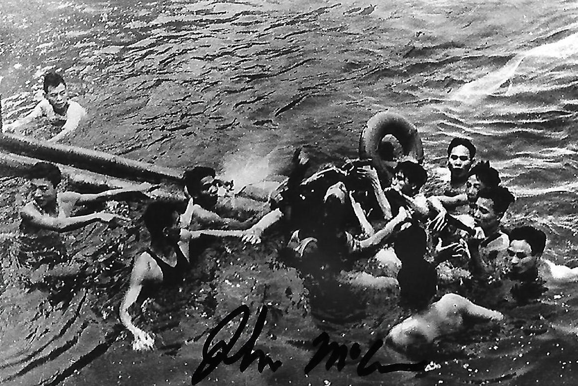 John McCain signed 4x6 photo Vietnam War POW Politics RARE COA LOOK John McCain signed 4x6 photo Vietnam War POW Politics RARE COA LOOK