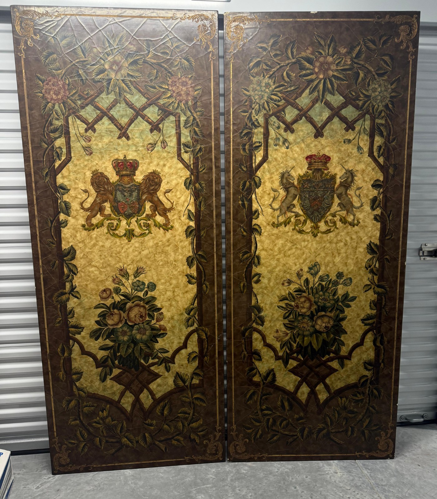 vintageDecorative Wall Panels Heraldic Crests Floral Design Set of 2 Brown Beige