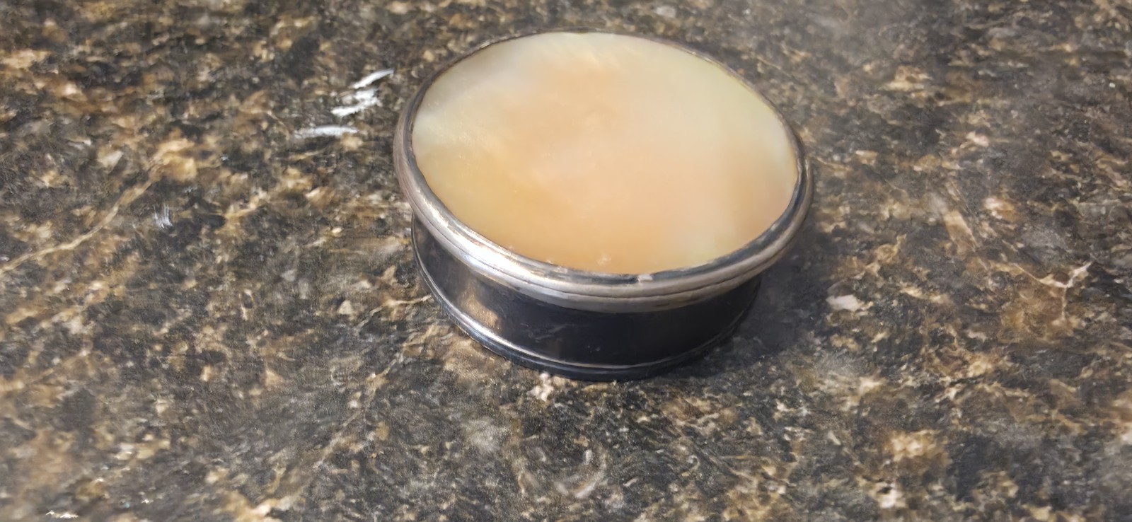 Antique Victorian Mother of Pearl Silver Round Snuff Pill Patch Box 2" Antique Victorian Mother of Pearl Silver Round Snuff Pill Patch Box 2"