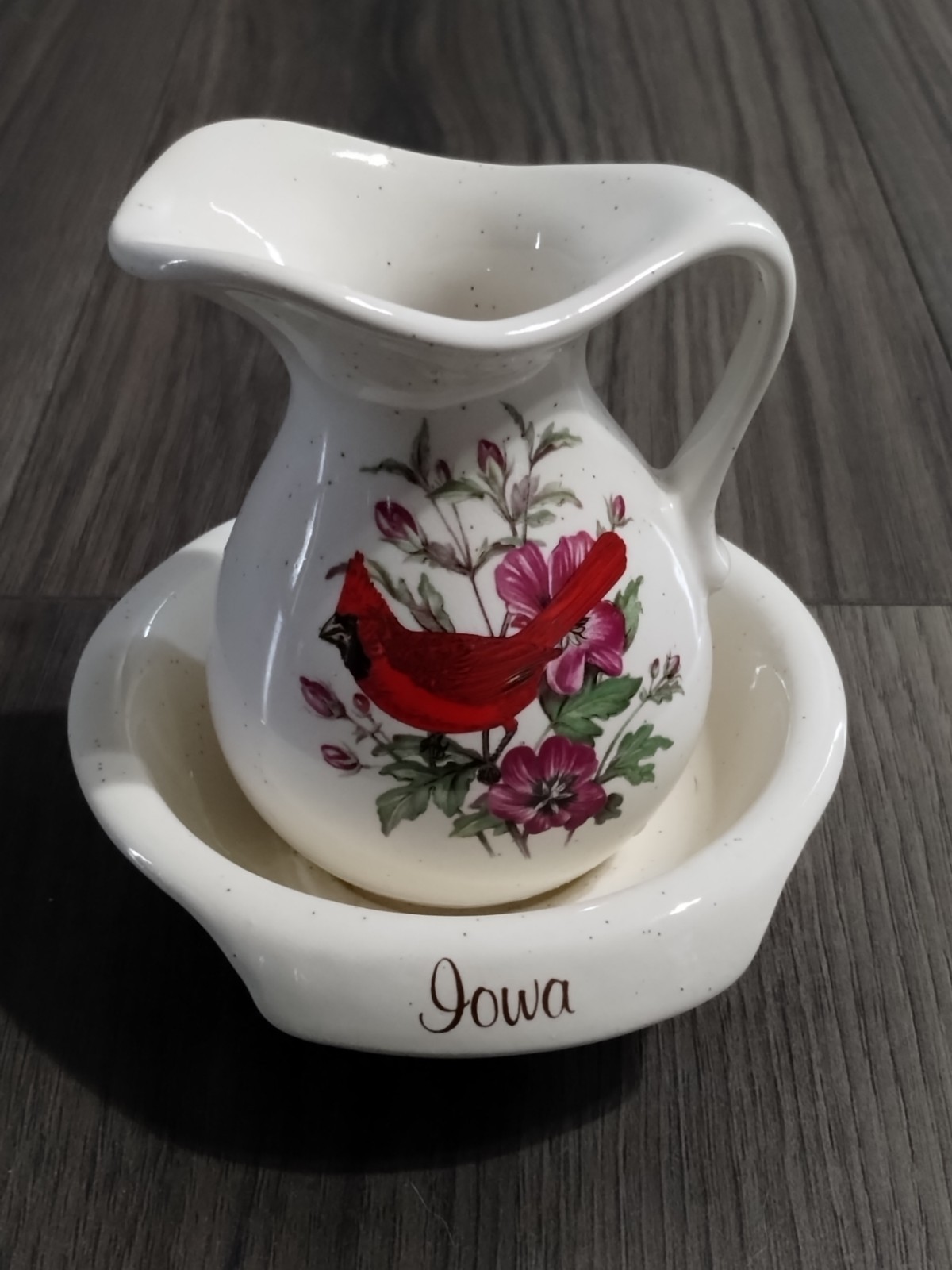 Vintage Treasure Craft Iowa Souvenir/Keepsake Vintage Treasure Craft Iowa Souvenir/Keepsake