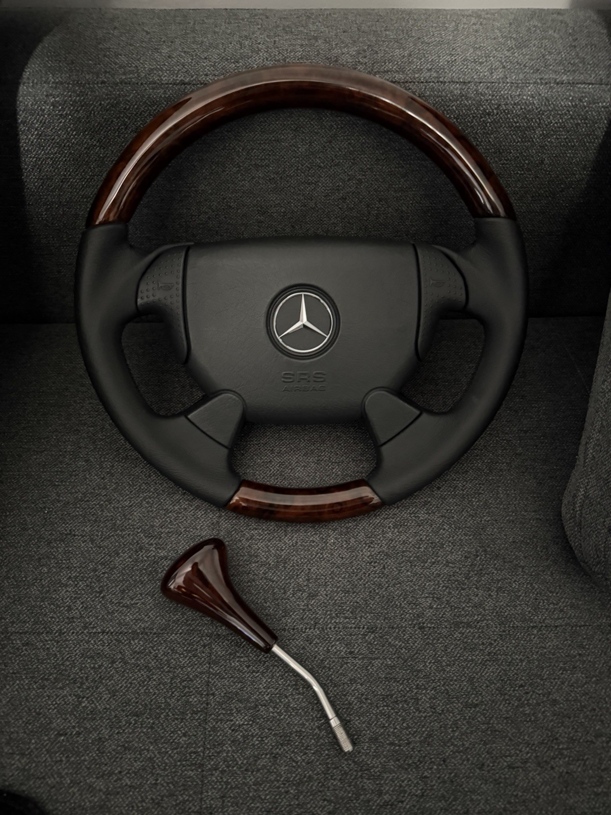 Mercedes Benz w124 w140 w202 w208 w210 r129 and r170 Steering Wheel and Shifter Mercedes Benz w124 w140 w202 w208 w210 r129 and r170 Steering Wheel and Shifter