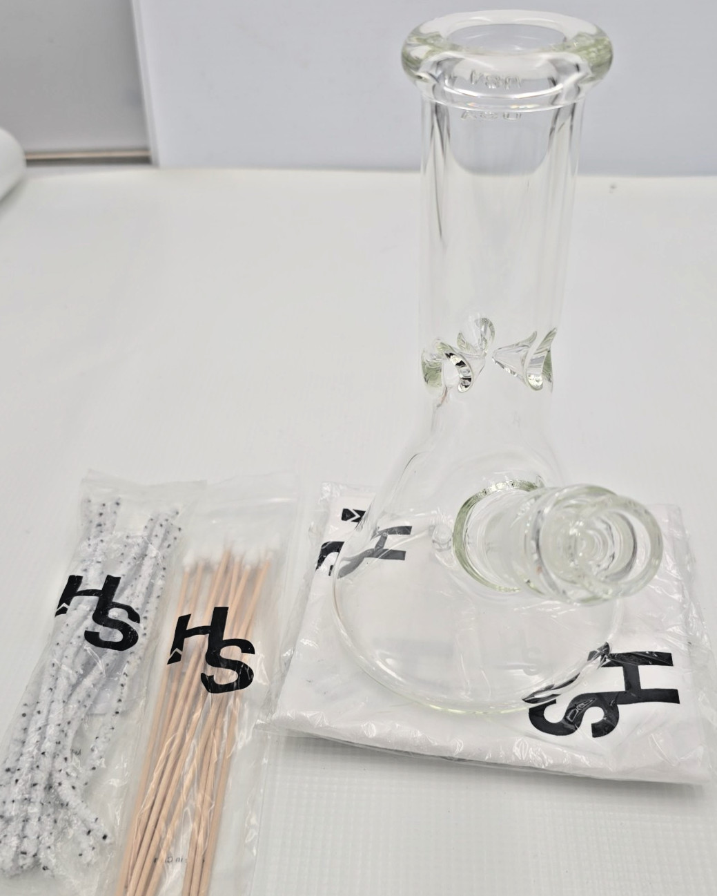 Higher Standards Heavy Duty Mini Beaker 8" w/ Bowl Higher Standards Heavy Duty Mini Beaker 8" w/ Bowl
