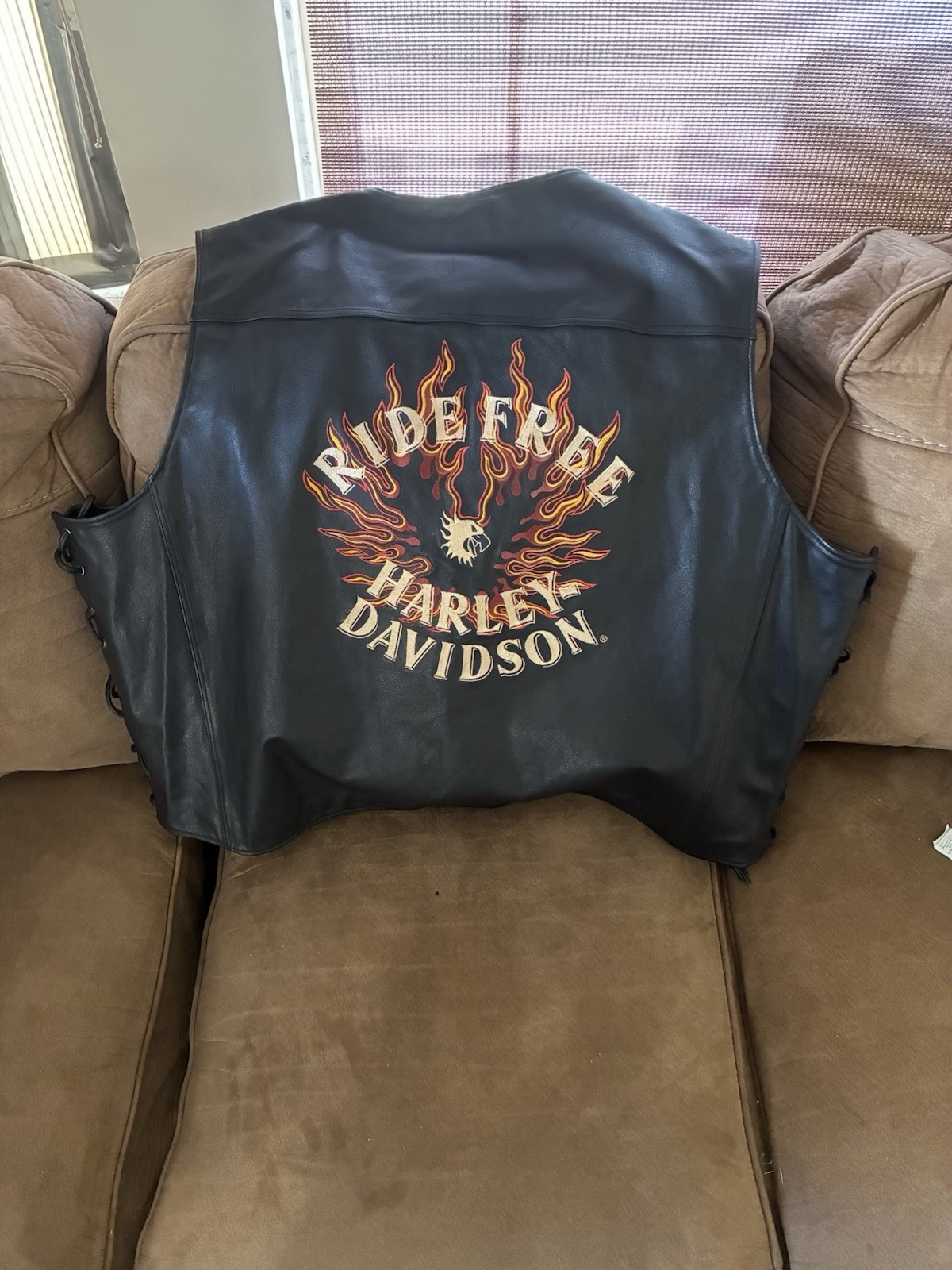 NWOT Harley-Davidson Motorcycle Flame Ride Free Black Leather Vest 4XL 98126-04 NWOT Harley-Davidson Motorcycle Flame Ride Free Black Leather Vest 4XL 98126-04