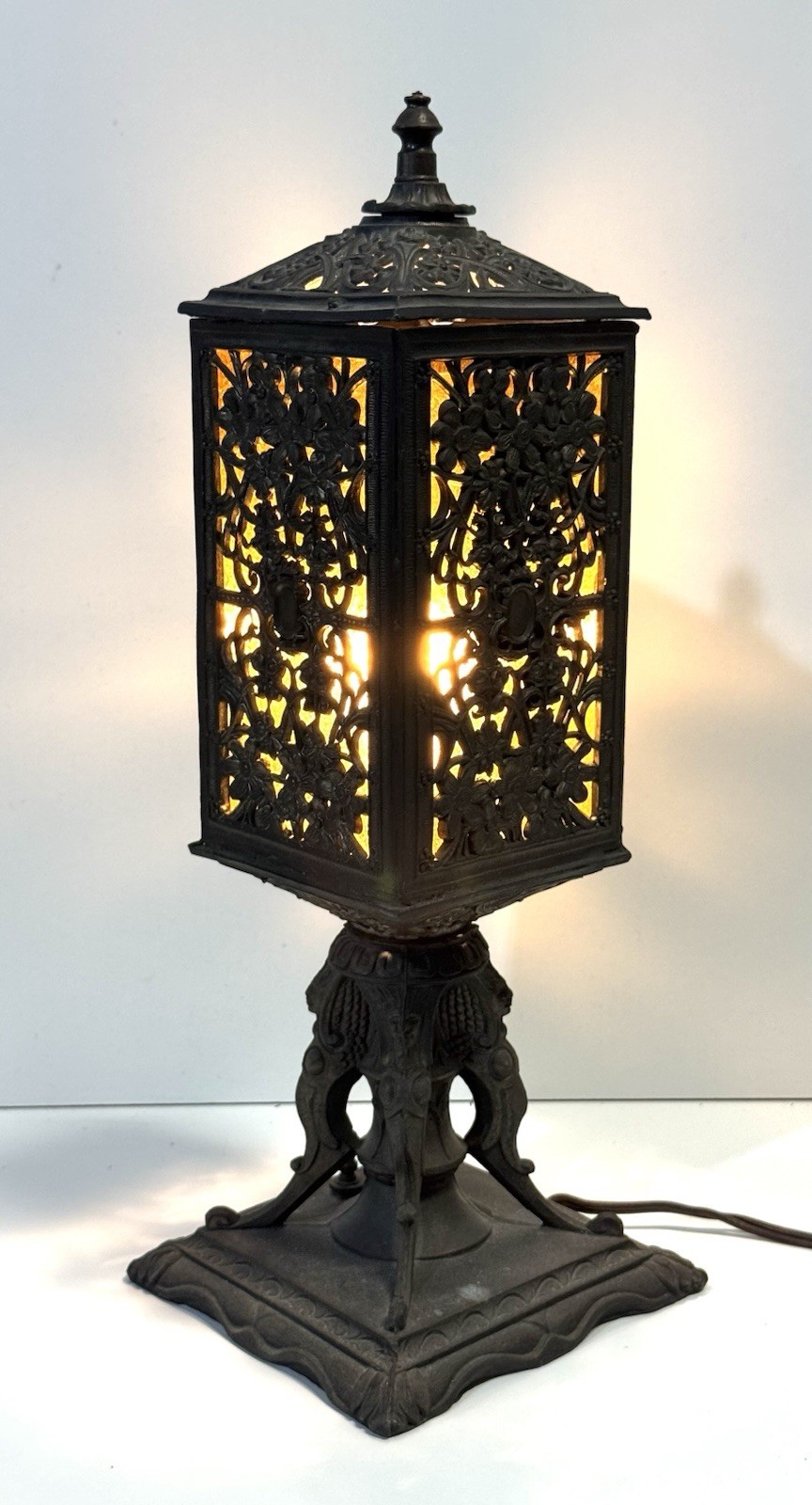 Vintage Metal And Glass Art Deco Table Lamp #1 Vintage Metal And Glass Art Deco Table Lamp #1