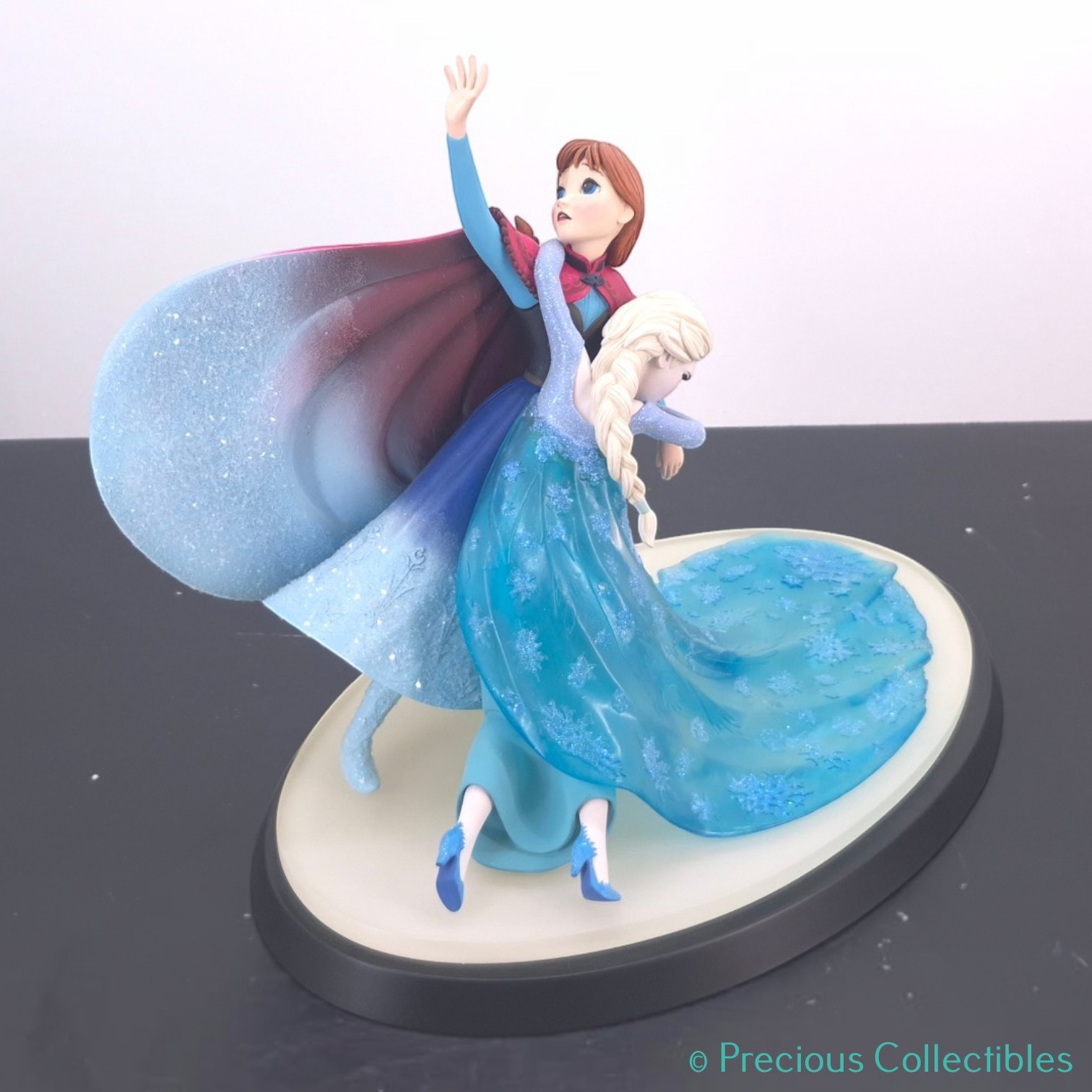 Extremely Rare Disney Frozen Anna Elsa A Moment in Time Statue. Peter Mook. Extremely Rare Disney Frozen Anna Elsa A Moment in Time Statue. Peter Mook.