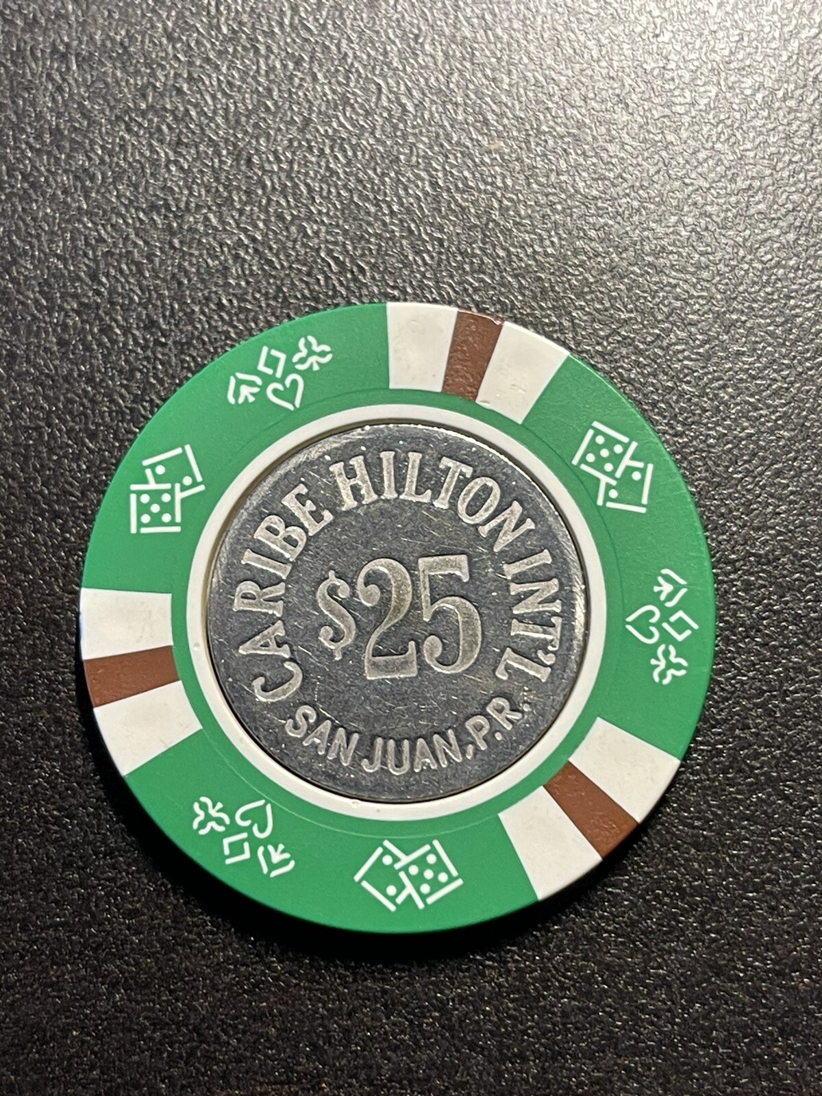 $25 Caribe Hilton San Juan Puerto Rico Casino Chip CHC-25G ***Very Rare*** $25 Caribe Hilton San Juan Puerto Rico Casino Chip CHC-25G ***Very Rare***