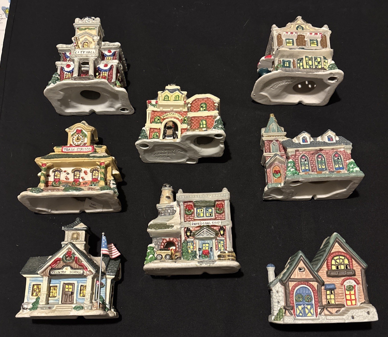 8 Pcs ~ Cobblestone Corners Mini Christmas Village (Free Shipping) 8 Pcs ~ Cobblestone Corners Mini Christmas Village (Free Shipping)