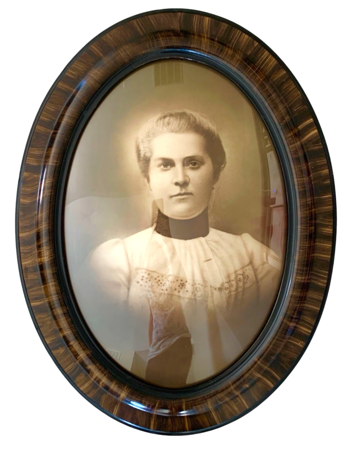 Antique Oval Curved Bubble Convex Glass Portrait Tiger Stripe Wood Picture Frame Antique Oval Curved Bubble Convex Glass Portrait Tiger Stripe Wood Picture Frame