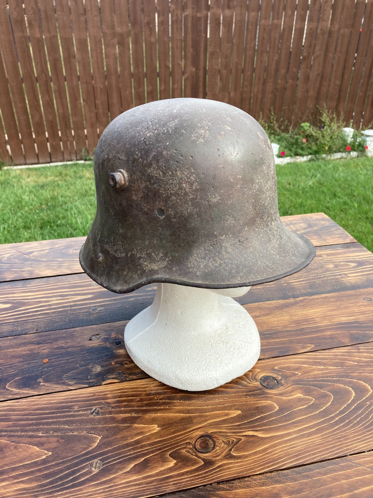 Original vintage German WWI steel M16 Helmet 
