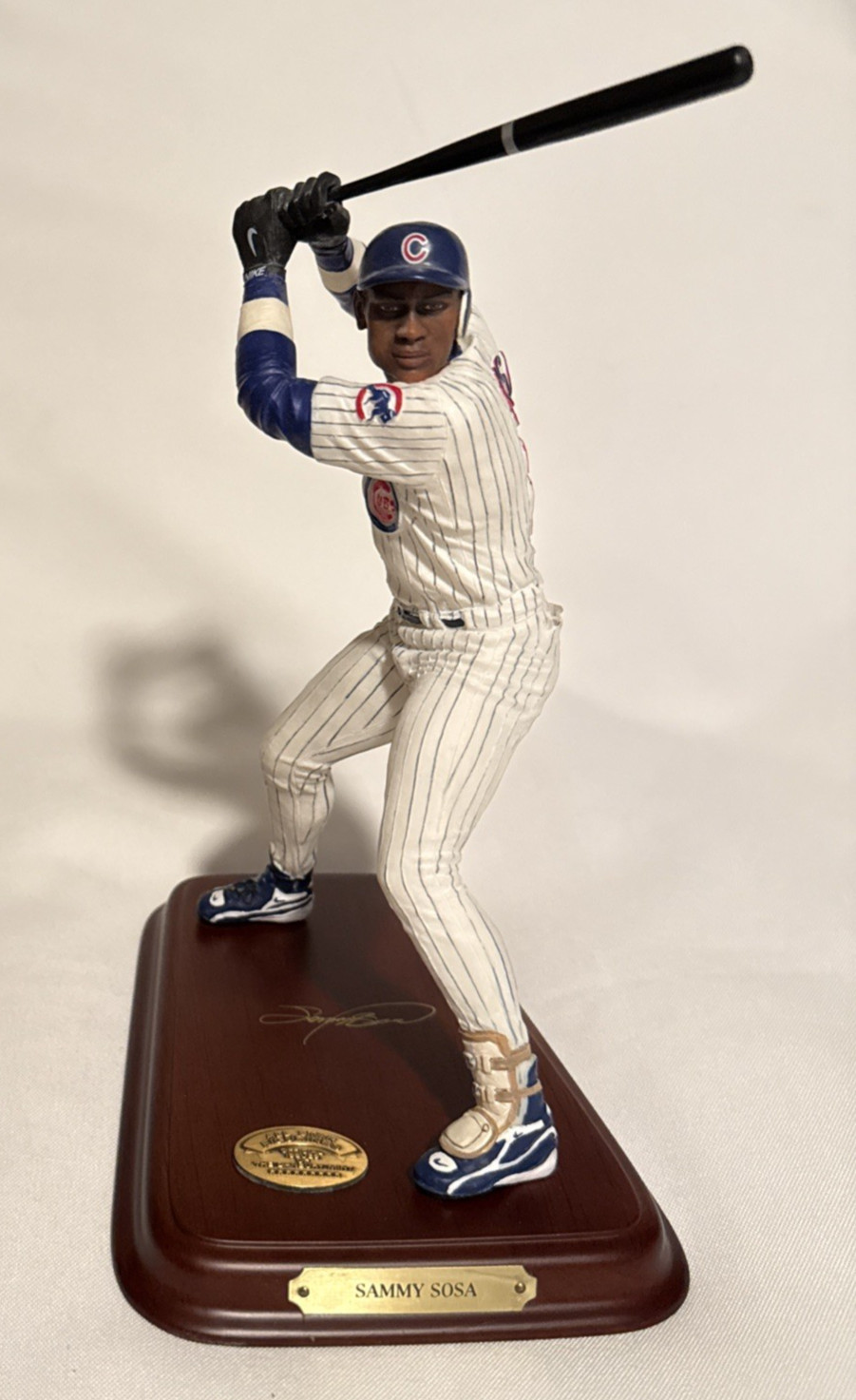 Vintage Danbury Mint Figurine-SAMMY SOSA-CHICAGO CUBS-All Star Figurine 1999 Vintage Danbury Mint Figurine-SAMMY SOSA-CHICAGO CUBS-All Star Figurine 1999