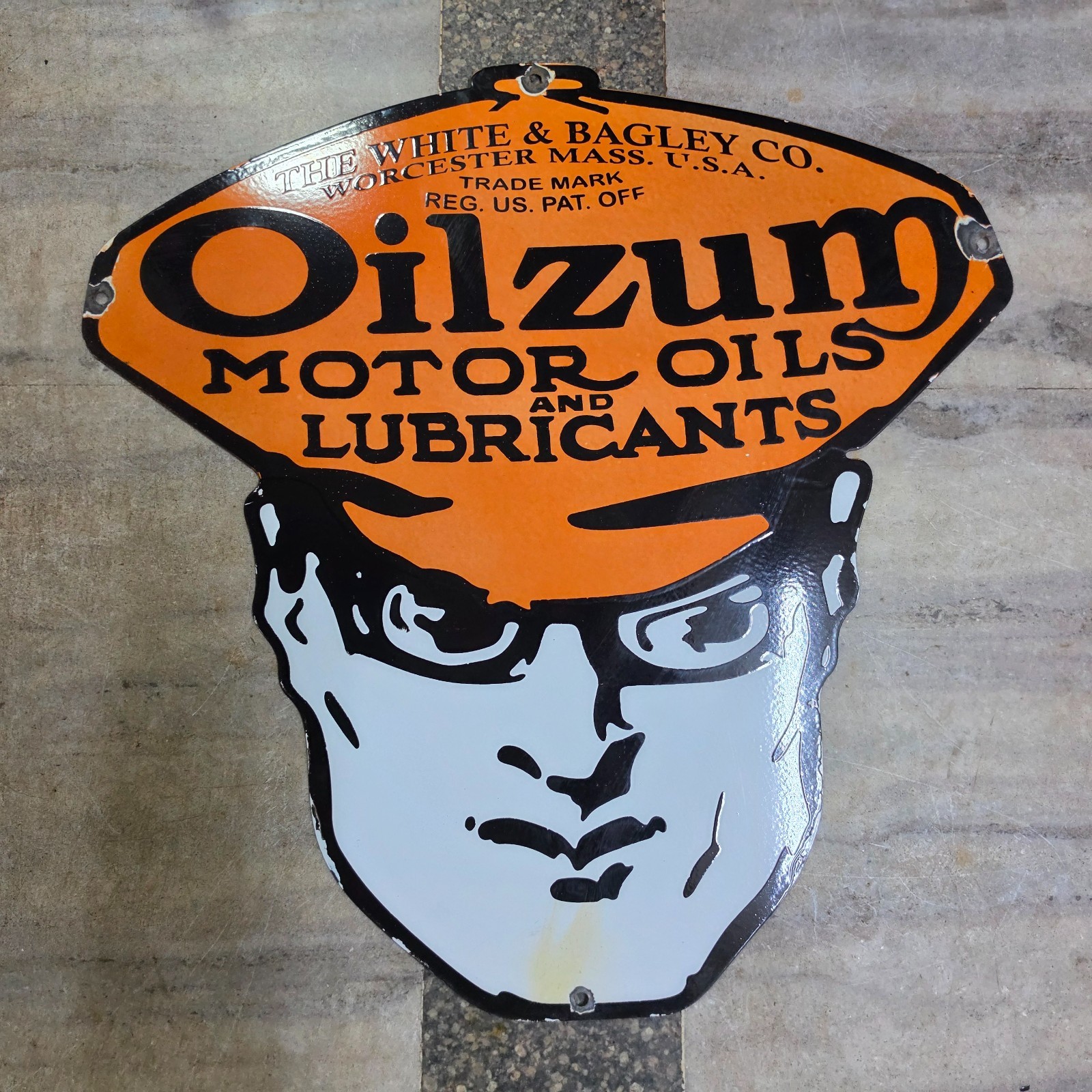 OILZUM MOTOR OILS PORCELAIN ENAMEL SIGN 30 X 30 INCHES OILZUM MOTOR OILS PORCELAIN ENAMEL SIGN 30 X 30 INCHES