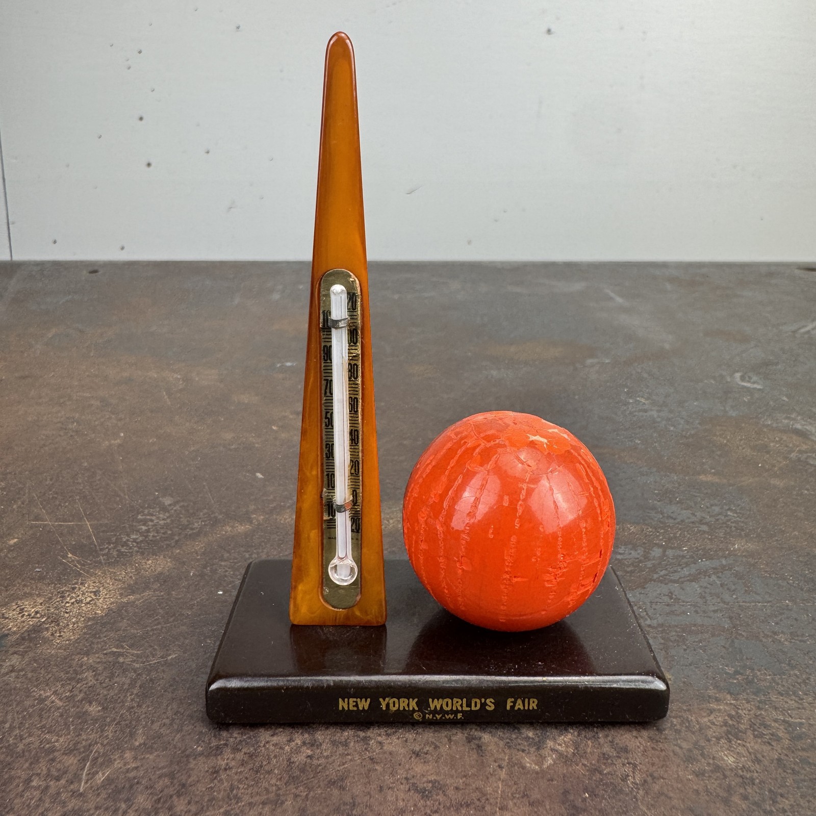 VTG 1939 New York World's Fair Bakelite Thermometer Amber Brown Art Deco VTG 1939 New York World's Fair Bakelite Thermometer Amber Brown Art Deco