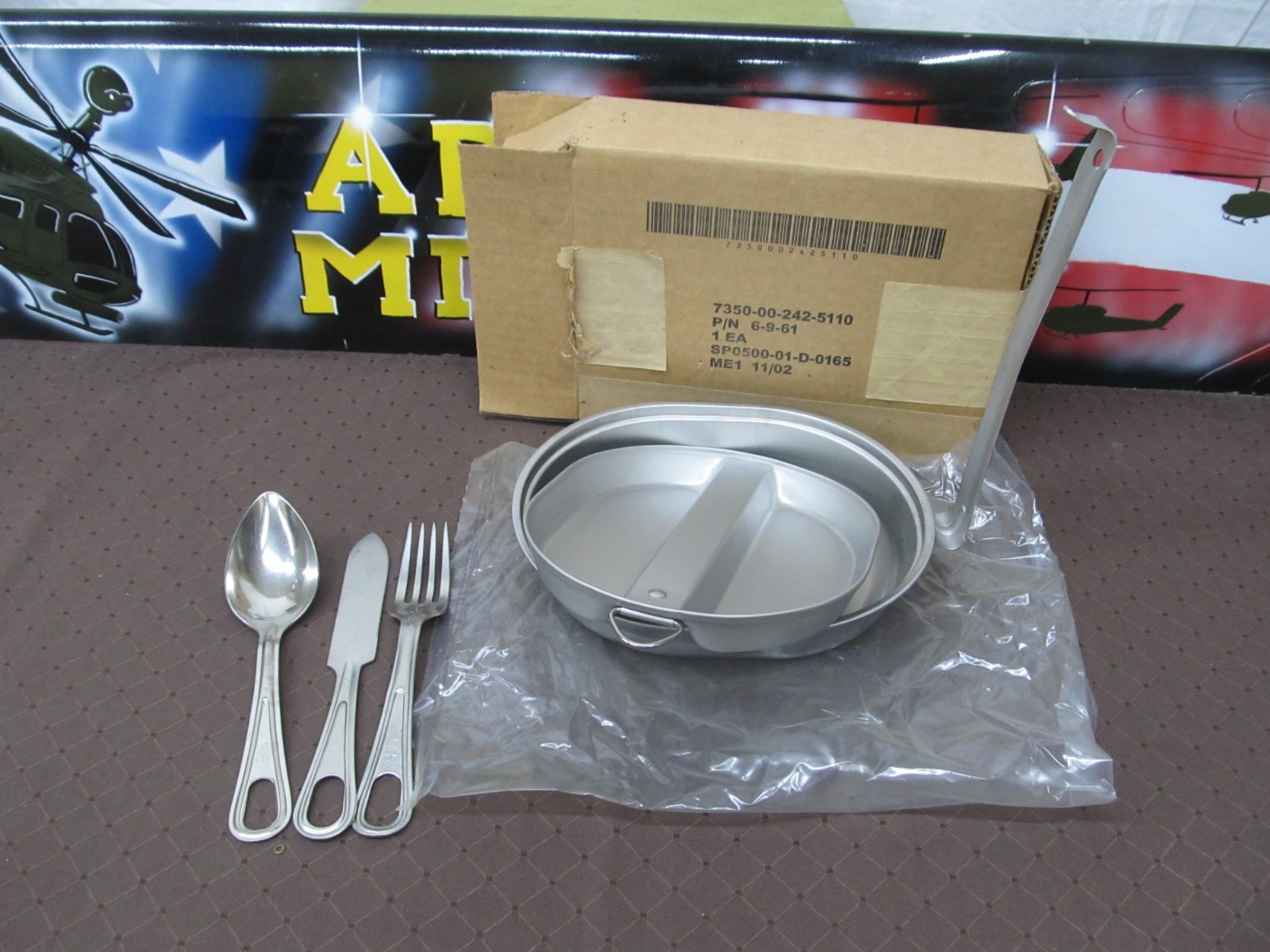US Issue Military Mess Kit New In The Box NSN: 7350-00-242-5110 With Silverware US Issue Military Mess Kit New In The Box NSN: 7350-00-242-5110 With Silverware