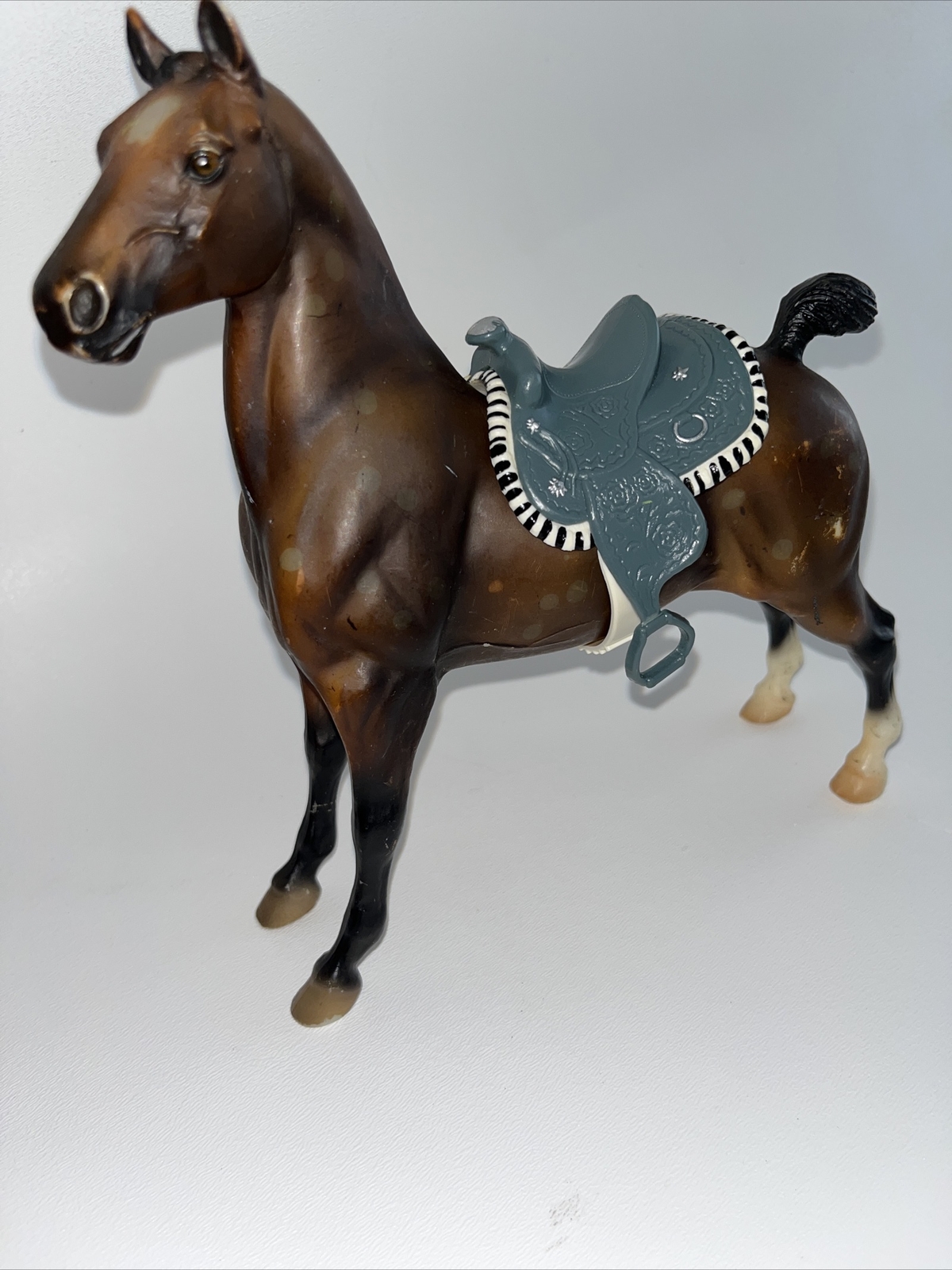 Rare Vt 1999 Breyer Reeves Horse Figure with Vt Saddle Knotted Mane 8"x7" Rare