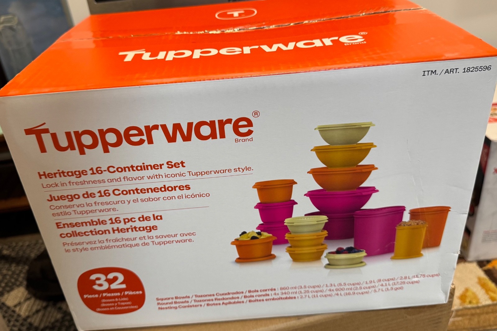 Brand New Tupperware Heritage Collection 32 Piece Food Storage Set - Orange Brand New Tupperware Heritage Collection 32 Piece Food Storage Set - Orange