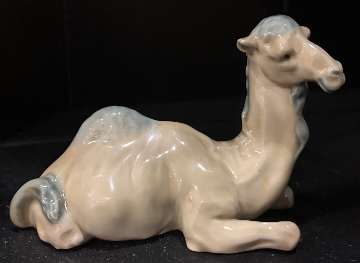 LLADRO 8247 Mini Camel Retired Mint Condition Grey Lladro RARE LLADRO 8247 Mini Camel Retired Mint Condition Grey Lladro RARE