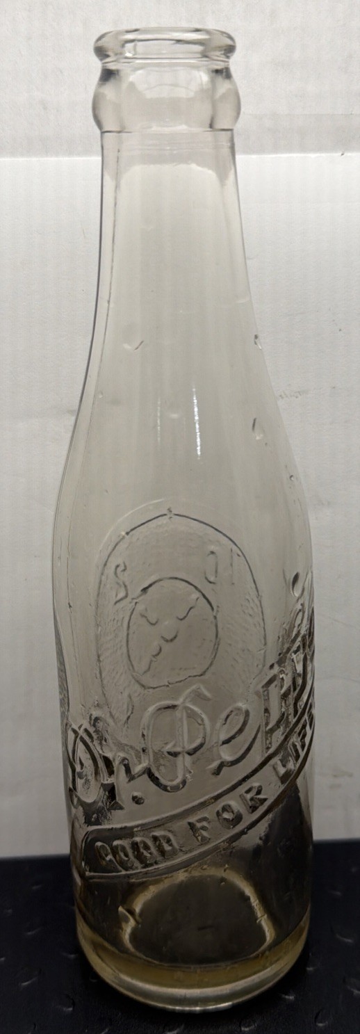 Vintage 1943 Dr Pepper 6.5 oz Glass Bottle Debossed GFL 10-2-4 Clock L G W.: 7A1 Vintage 1943 Dr Pepper 6.5 oz Glass Bottle Debossed GFL 10-2-4 Clock L G W.: 7A1