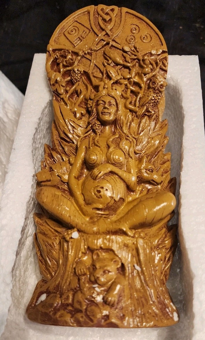 GAIA GODDESS STATUE 8" CARVED WOOD LOOK RESIN PAGAN WITCH WICCA MOTHER EARTH NIB