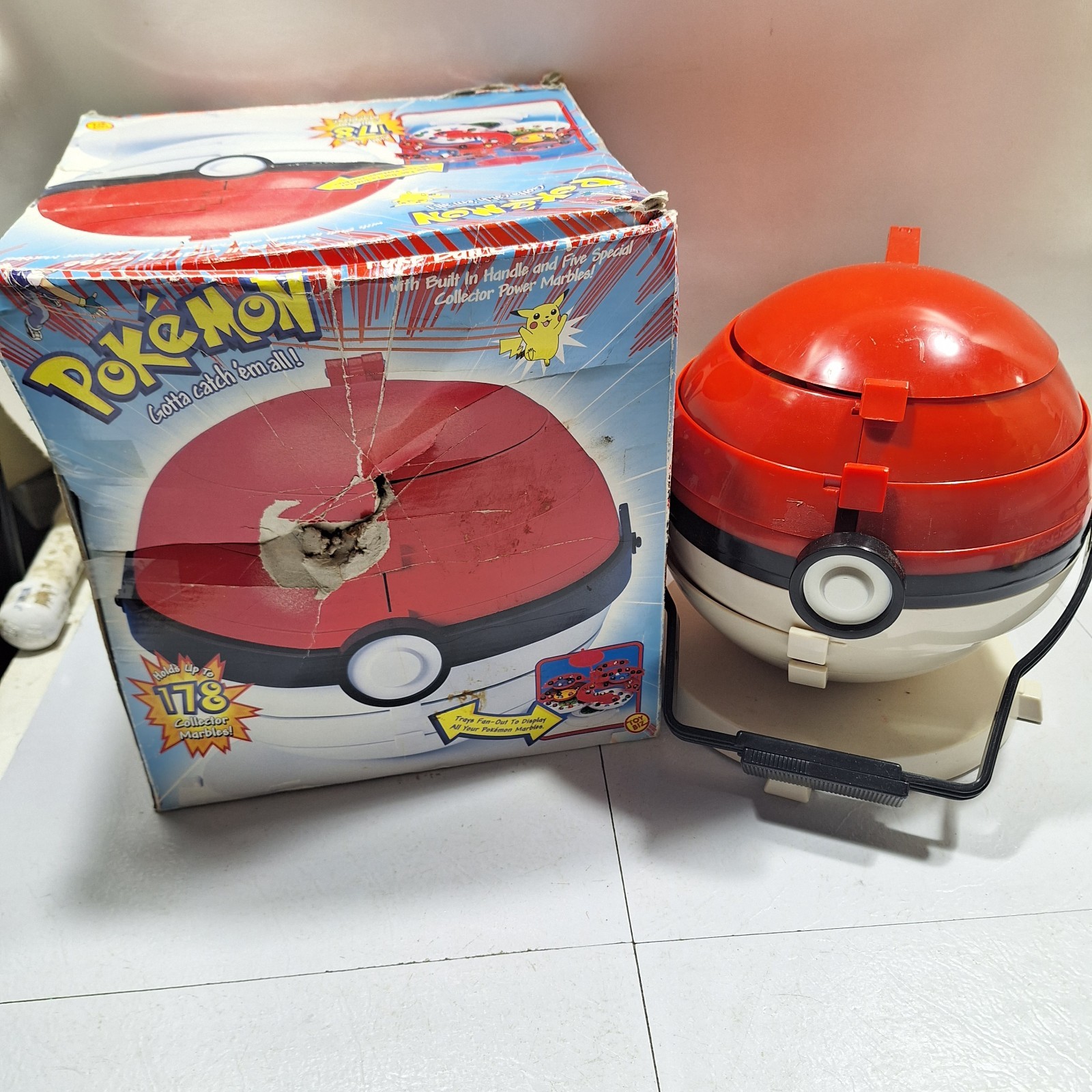 Vintage 2000 Toy Biz Pokemon Poke Ball Marble Carry Case 178 Storage Vintage 2000 Toy Biz Pokemon Poke Ball Marble Carry Case 178 Storage