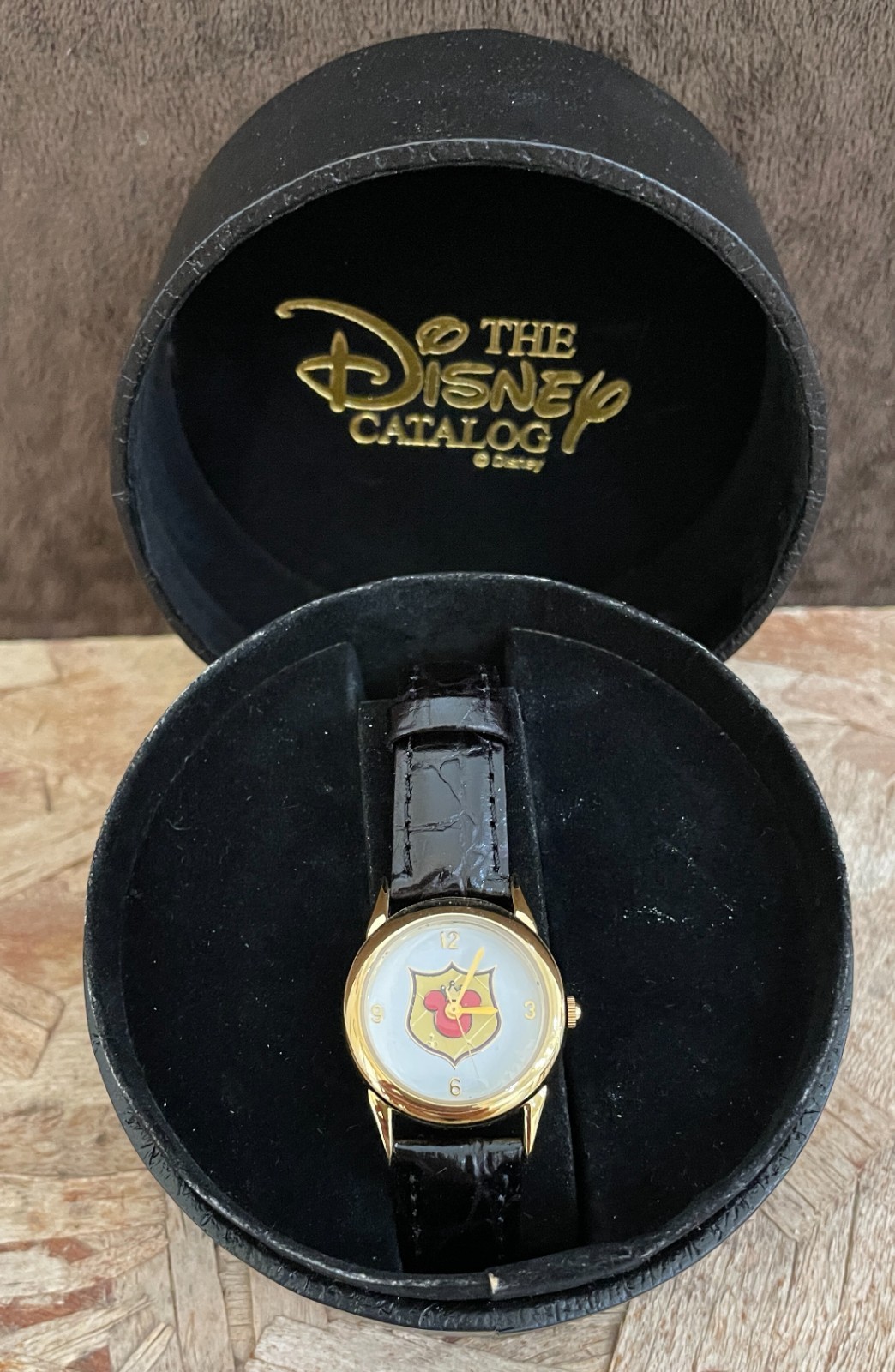 Vtg 90s The Disney Catalog Mickey Mouse Coat of Arms Royal Crest Watch Case Box Vtg 90s The Disney Catalog Mickey Mouse Coat of Arms Royal Crest Watch Case Box