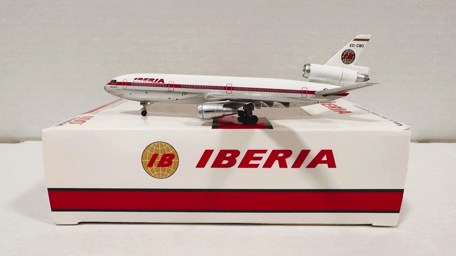 Aeroclassics Iberia McDonnel Douglas DC-10-30 EC-CBO Diecast 1/400 Jet Model MIB Aeroclassics Iberia McDonnel Douglas DC-10-30 EC-CBO Diecast 1/400 Jet Model MIB