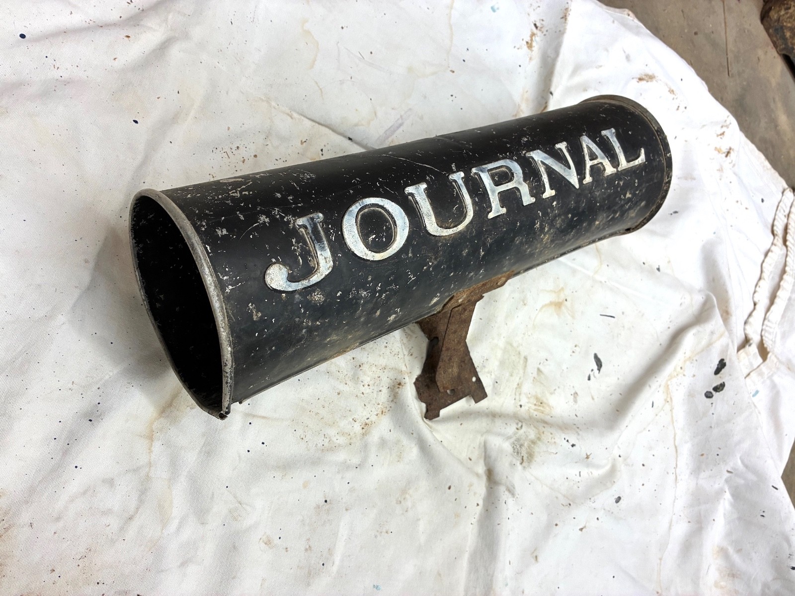 Vintage mid-century Atlanta JOURNAL newspaper delivery cylinder. Vintage mid-century Atlanta JOURNAL newspaper delivery cylinder.