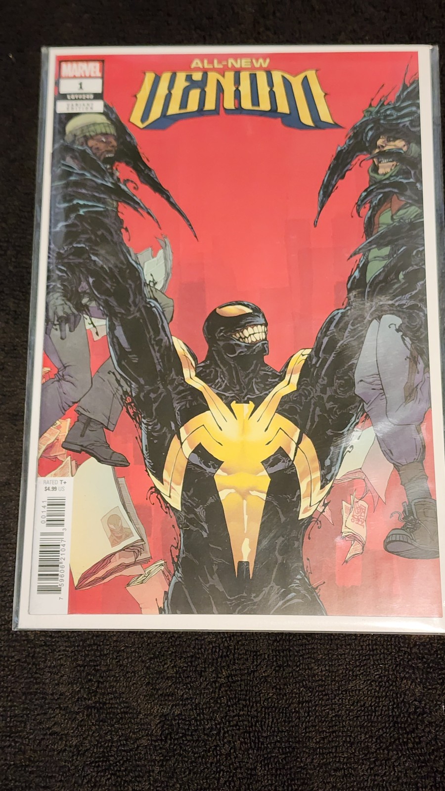 All New Venom #1 Camuncoli Connecting Variant (MCU-2024) NM All New Venom #1 Camuncoli Connecting Variant (MCU-2024) NM