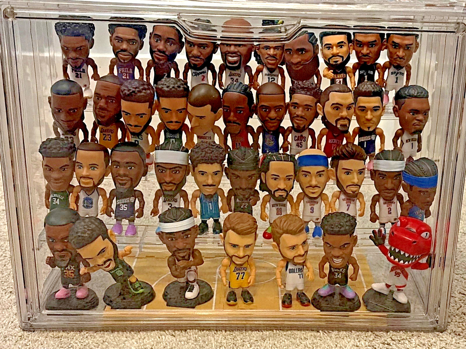 ZURU NBA BALLERS - 39 FIGURE LOT + DISPLAY CASE | WEMBY LEBRON CURRY LUKA SHAQ ZURU NBA BALLERS - 39 FIGURE LOT + DISPLAY CASE | WEMBY LEBRON CURRY LUKA SHAQ