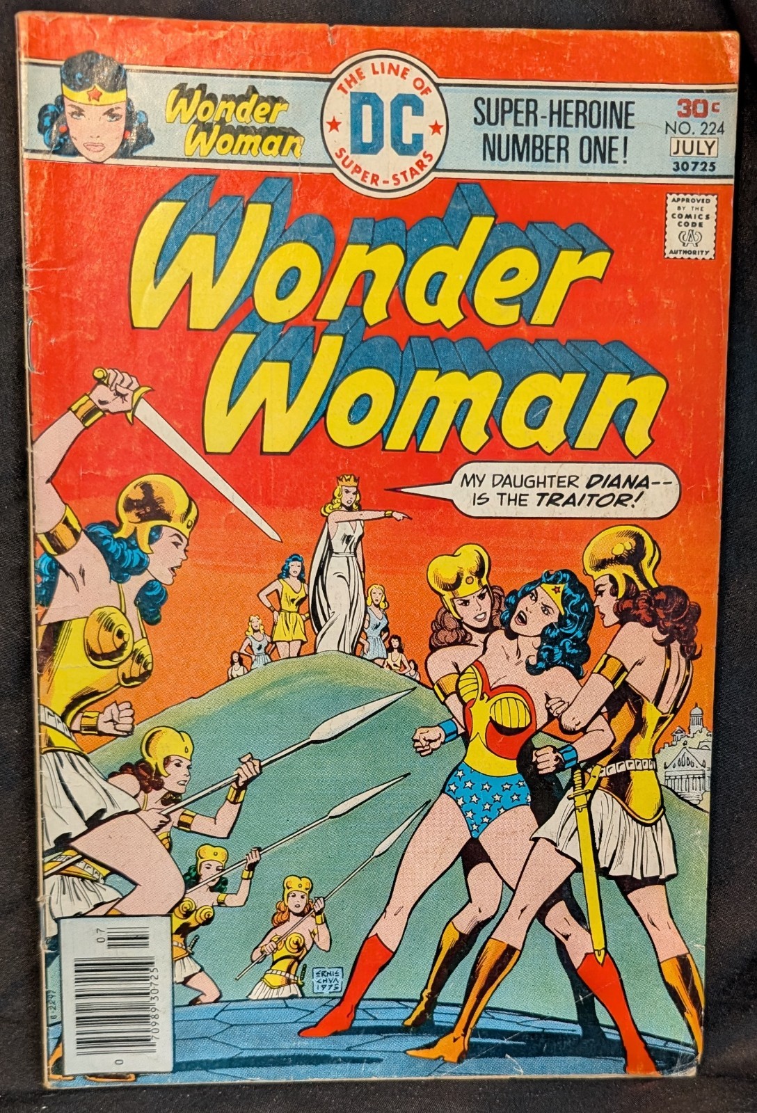 Wonder Woman Vol. 35 #224 DC Comics June=July,1976 GOOD Wonder Woman Vol. 35 #224 DC Comics June=July,1976 GOOD