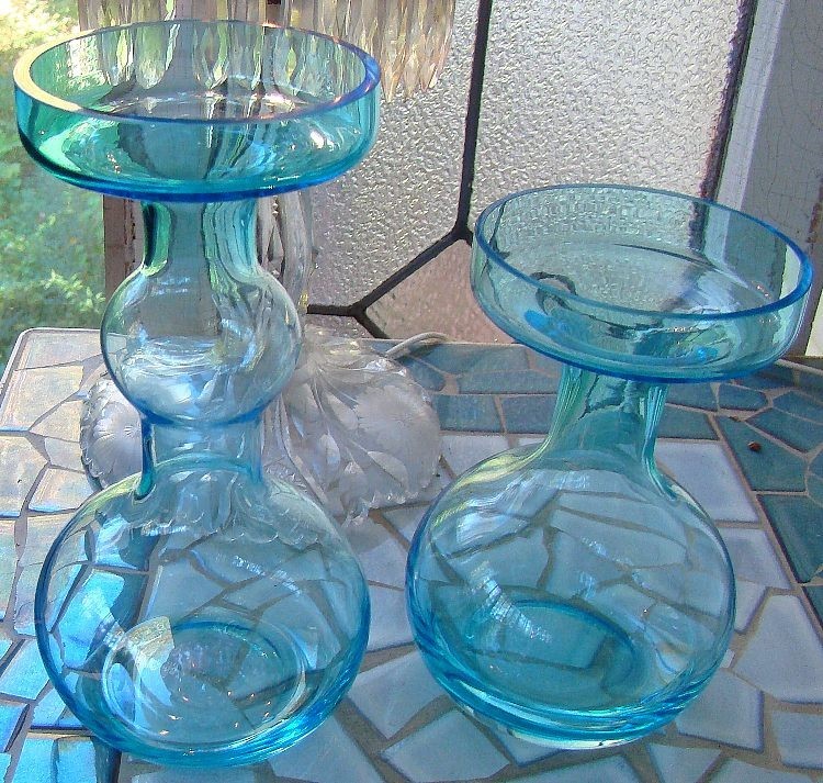 PAIR Nuutajarvi Oiva Toikka MCM Finland ART GLASS Ice Blue Vase
