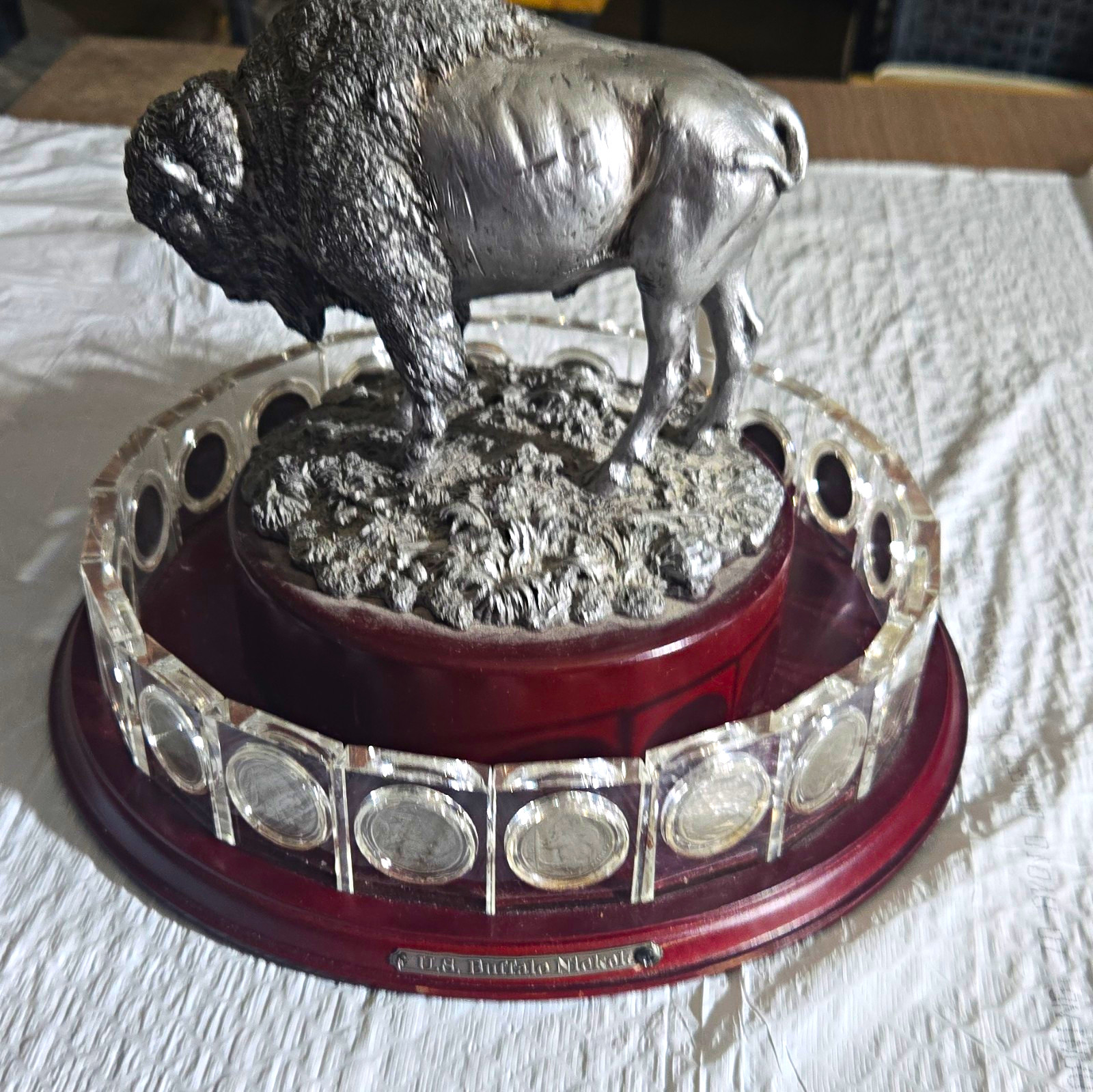Danbury Mint 1925 - 1937 Buffalo Nickel Display Carousel 20 Crystal Collection Danbury Mint 1925 - 1937 Buffalo Nickel Display Carousel 20 Crystal Collection