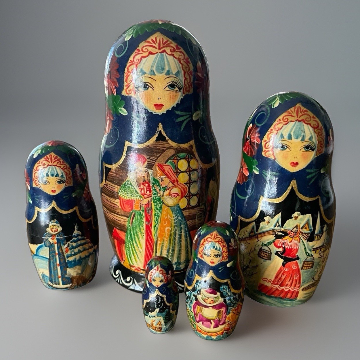 Vtg Russian Matryoshka Nesting Dolls Set 5 Hand Painted Moscow Fairytale Floral Vtg Russian Matryoshka Nesting Dolls Set 5 Hand Painted Moscow Fairytale Floral