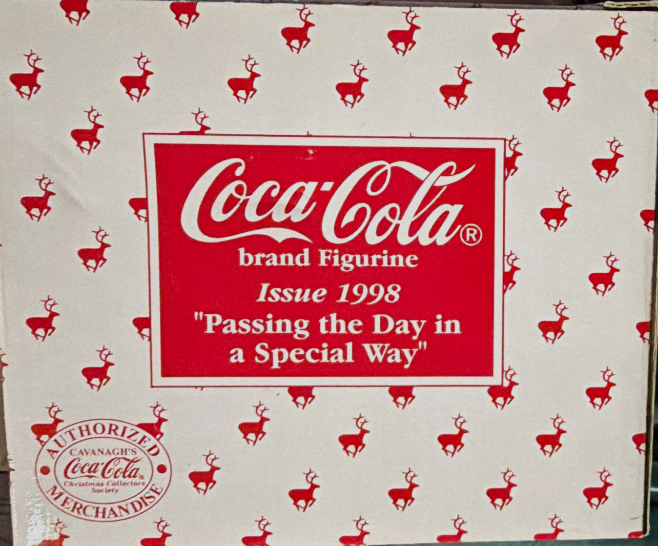 Coca-Cola Advertising Figurine 1998 Multicolor Soda Theme "Passing the Day" Coca-Cola Advertising Figurine 1998 Multicolor Soda Theme "Passing the Day"