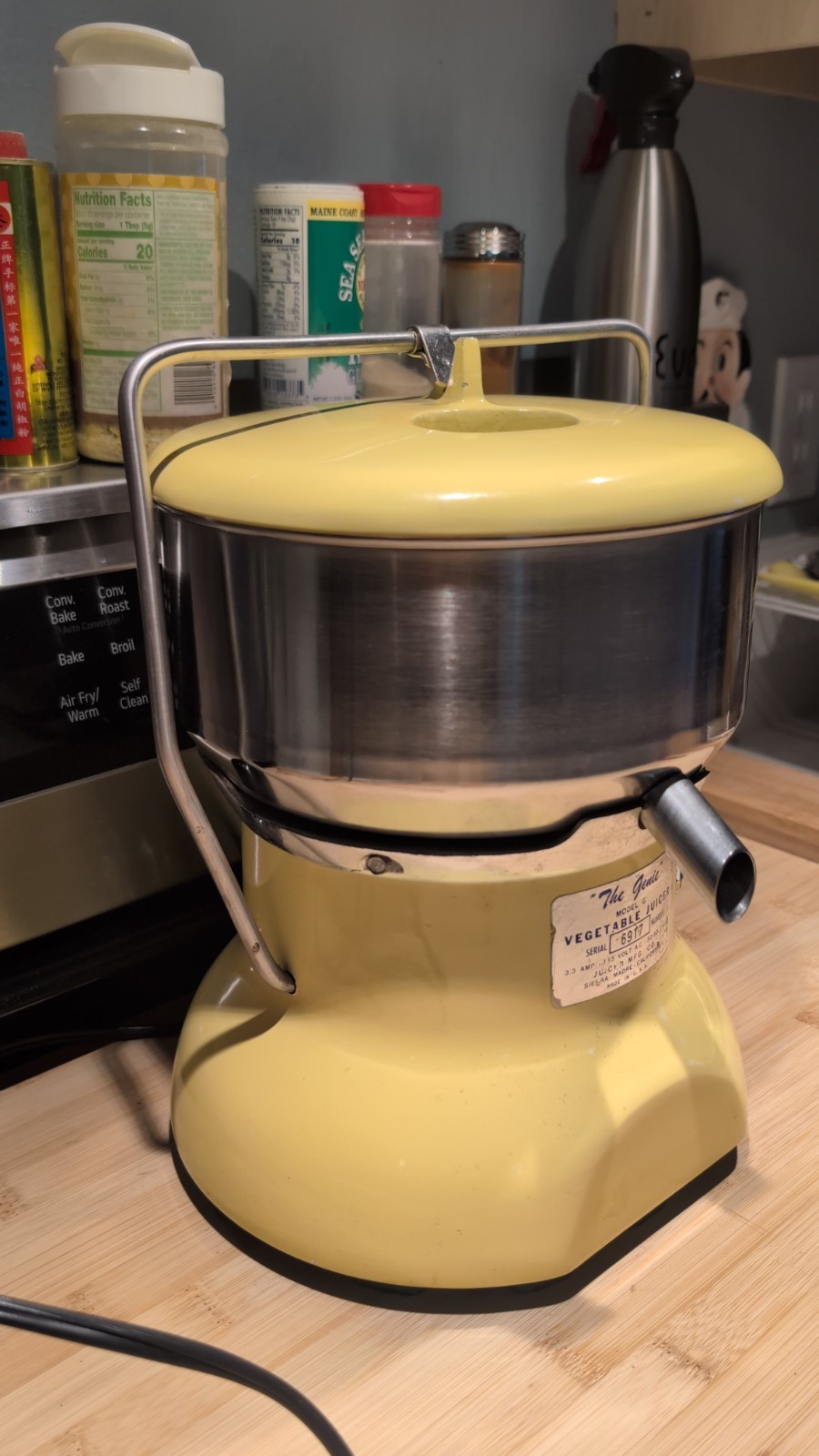 Vintage Mid Century VEGETABLE JUICER "The GENIE" Cast iron & Stainless Steel Vintage Mid Century VEGETABLE JUICER "The GENIE" Cast iron & Stainless Steel