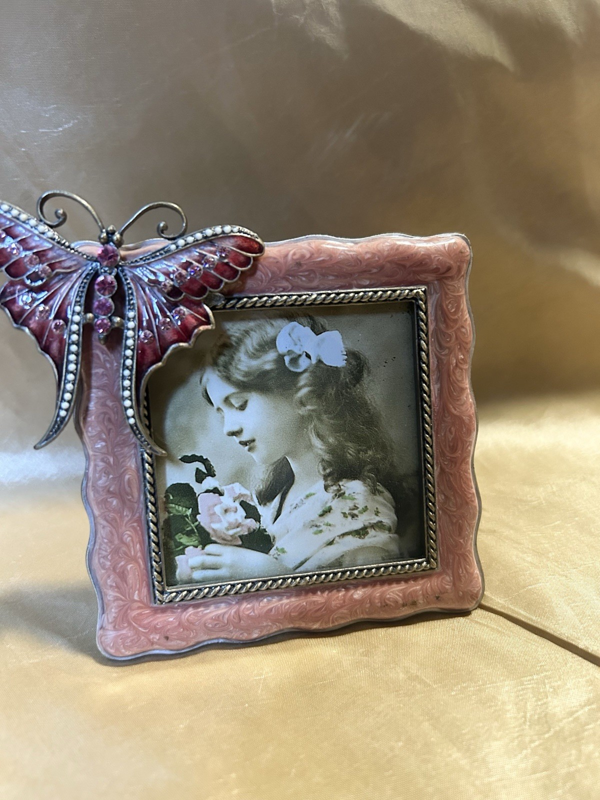 Vintage Pink Enamel Butterfly Picture Frame Heavy Cast Metal Ornate Shabby Chic Vintage Pink Enamel Butterfly Picture Frame Heavy Cast Metal Ornate Shabby Chic