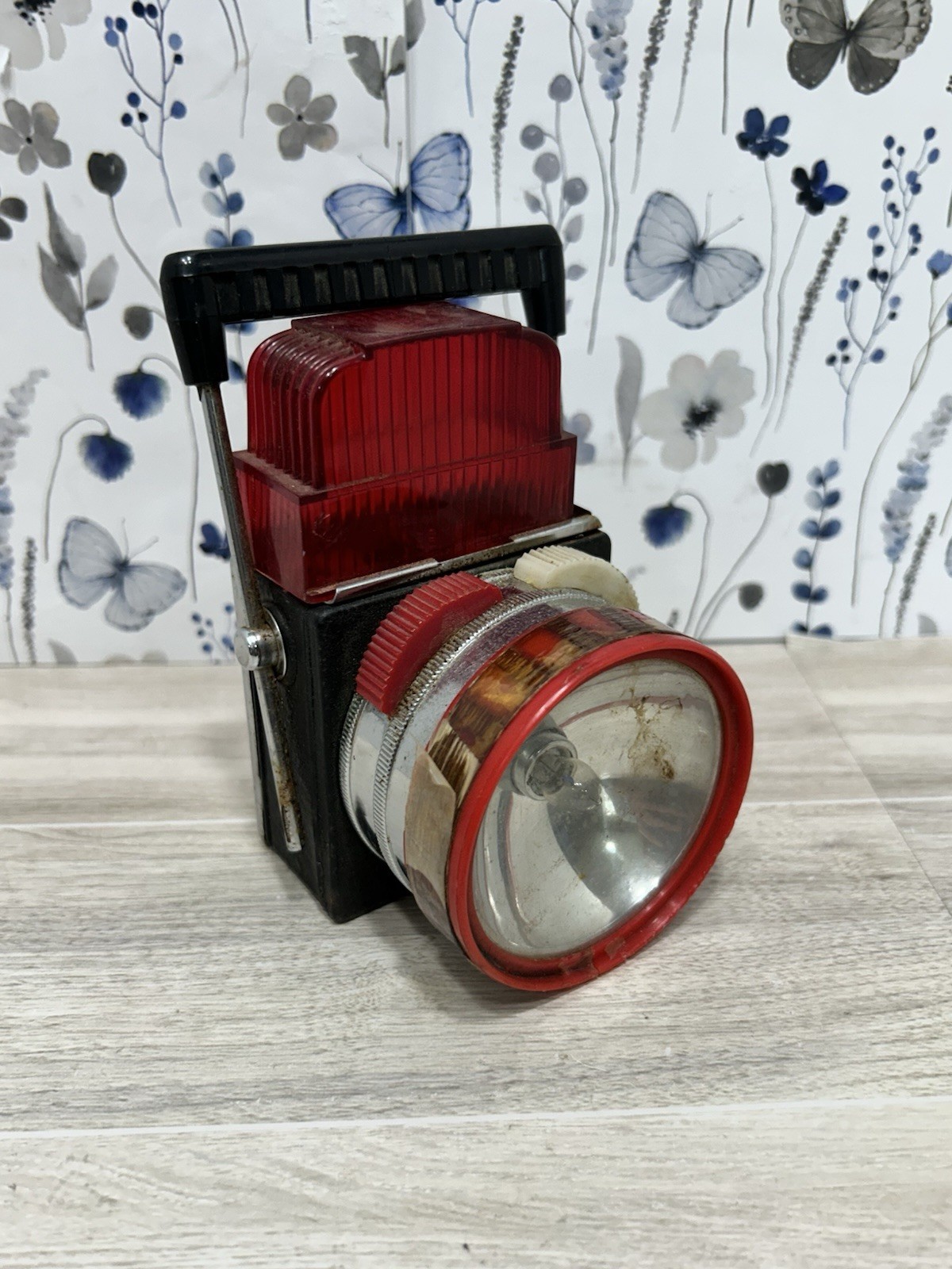 Vintage Emergency Lantern Flashlight Red Warning Light Metal Untested