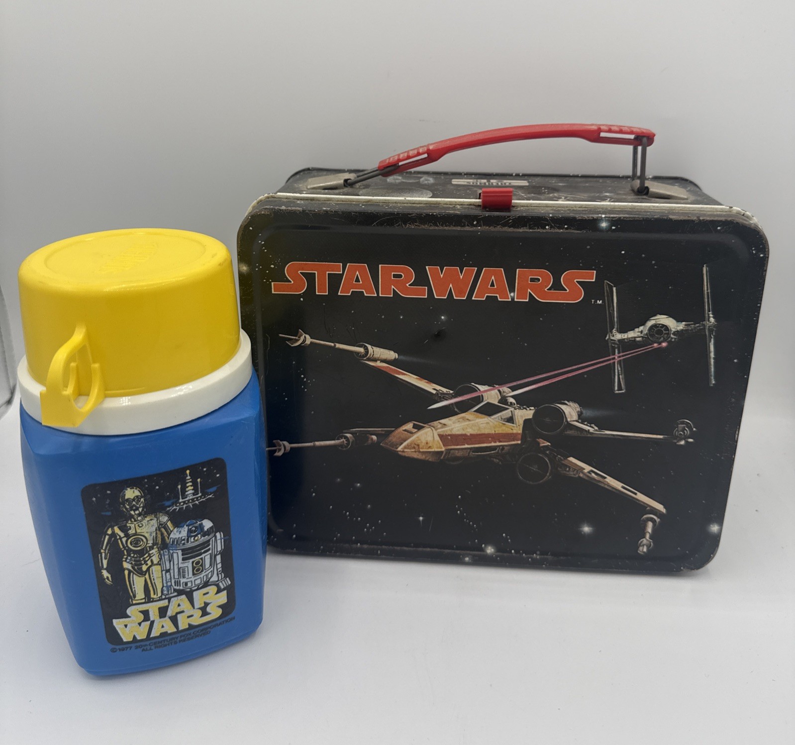 Star Wars A New Hope Metal Lunchbox With Thermos Vintage 1977 Version 1 Star Wars A New Hope Metal Lunchbox With Thermos Vintage 1977 Version 1