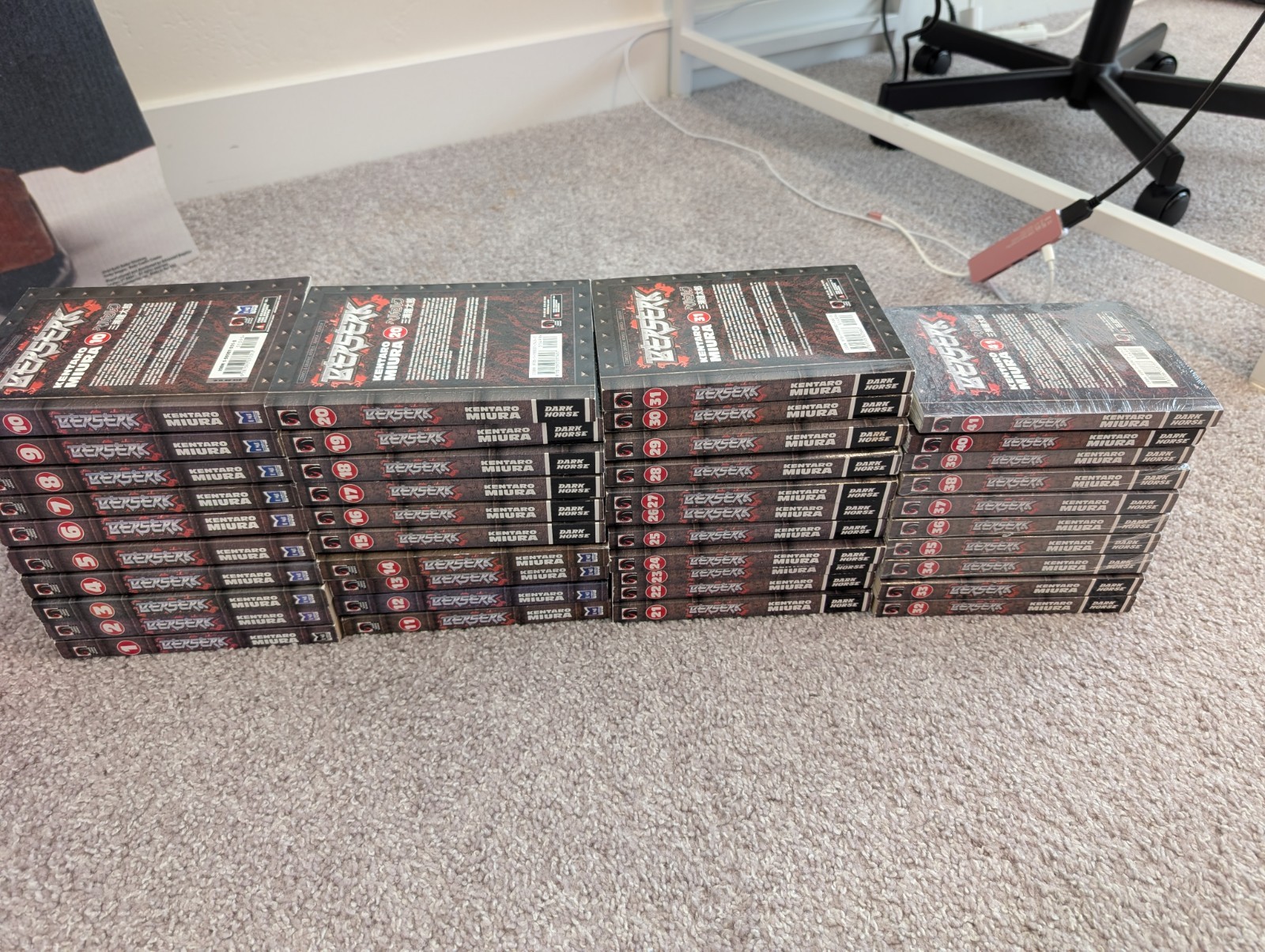 Berserk Manga Volumes 1-41 Complete Dark Hourse English - 7 SEALED Berserk Manga Volumes 1-41 Complete Dark Hourse English - 7 SEALED
