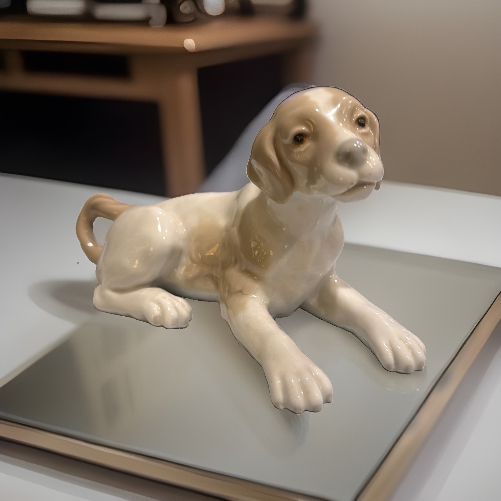 Vtg Lladro Nao Beagle Dog Lying Down 3550 Retired Made in Spain 7 1/2in  x 3.5in