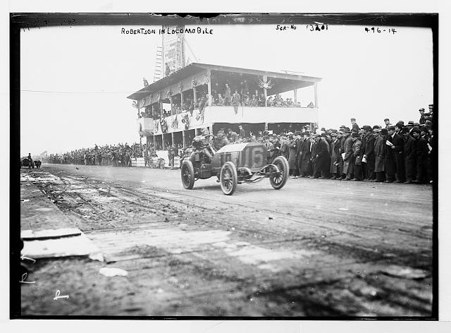 Photo:Robertson Locomobile Vanderbilt Cup Auto Race 1908 Race Track Crowd Photo:Robertson Locomobile Vanderbilt Cup Auto Race 1908 Race Track Crowd