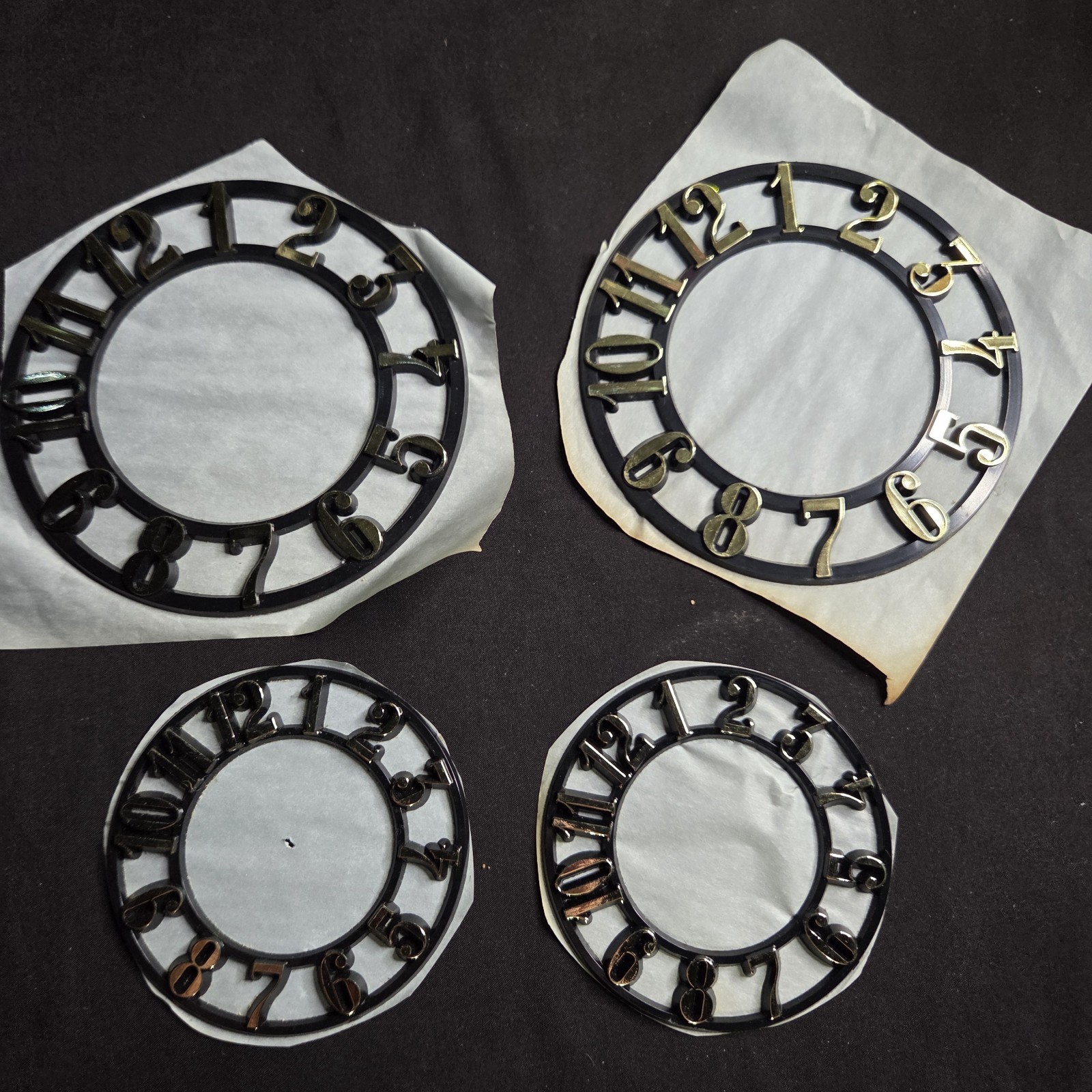 4pc Vintage Plastic Adhesive Mantle Clock Numbers 2 Sizes 4pc Vintage Plastic Adhesive Mantle Clock Numbers 2 Sizes