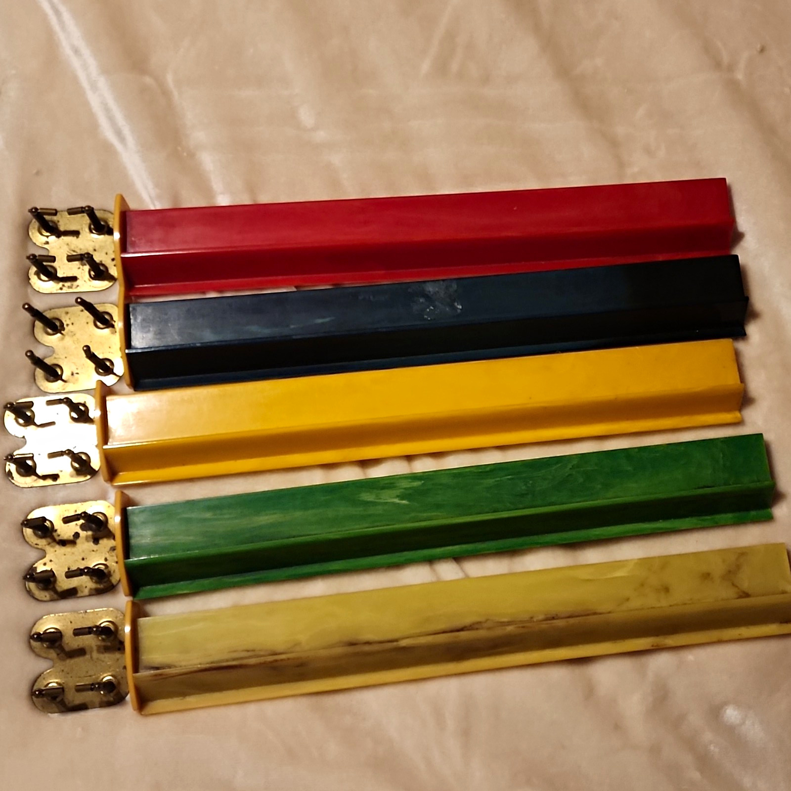 Vintage Bakelite Wall Plaques Set of 5 -Marbled Red Black Yellow Green Tan Vintage Bakelite Wall Plaques Set of 5 -Marbled Red Black Yellow Green Tan