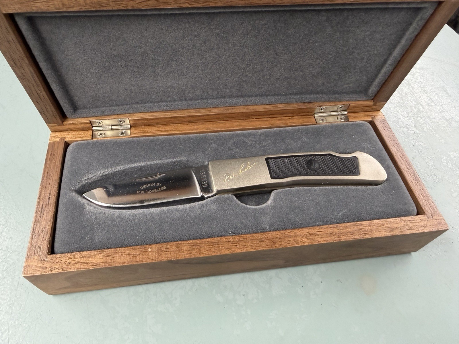 Vintage GERBER Legendary R.W. LOVELESS Folding Knife 8052 1722/2000 Vintage GERBER Legendary R.W. LOVELESS Folding Knife 8052 1722/2000