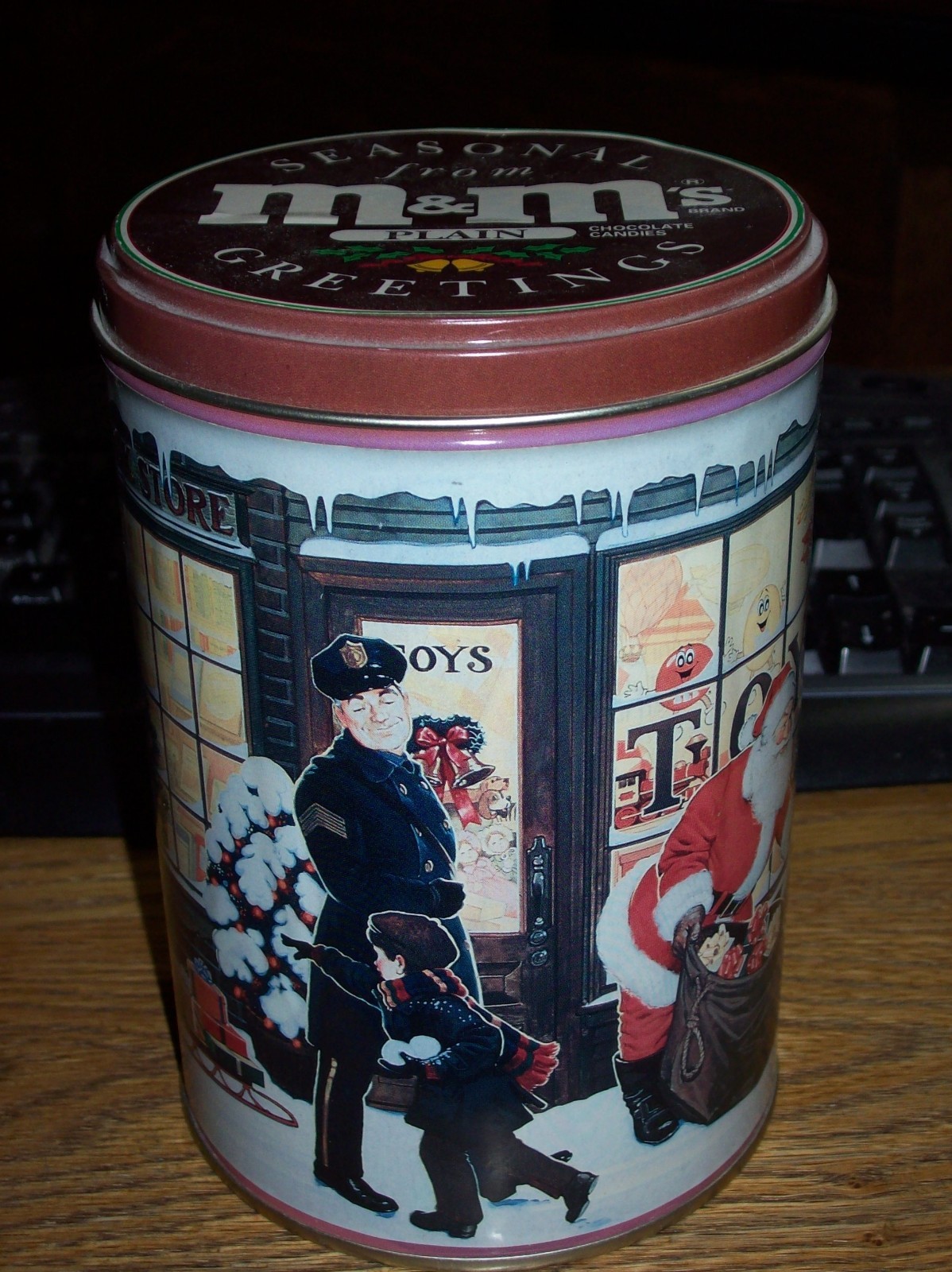 Vintage M&M’S Plain Chocolate Candies Tin ~ Empty ~ Christmas Seasons Greetings Vintage M&M’S Plain Chocolate Candies Tin ~ Empty ~ Christmas Seasons Greetings