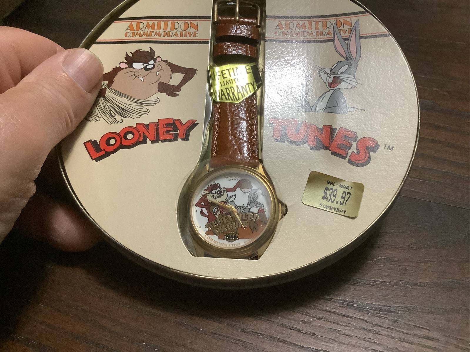 Armitron Commemorative Looney Tunes Taz “BEDEVILLED RABBIT” Quartz Watch & Tin Armitron Commemorative Looney Tunes Taz “BEDEVILLED RABBIT” Quartz Watch & Tin