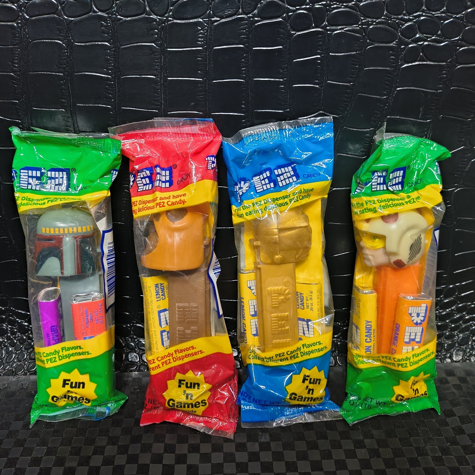 Vintage 90's PEZ CANDY AND DISPENSER STAR WARS 13 PACK ALL NEW Vintage 90's PEZ CANDY AND DISPENSER STAR WARS 13 PACK ALL NEW