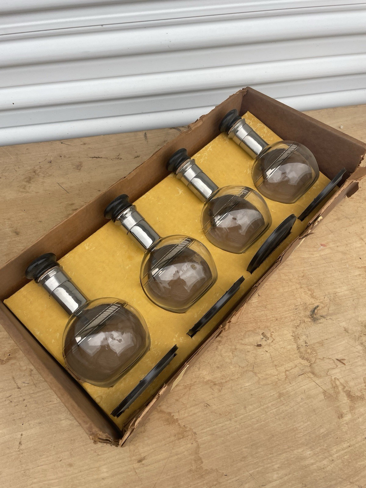 VTG MCM SET OF 4 INLAND GLASS MINI CARAFES /CARAFETTES & COASTERS EACH 6” TALL VTG MCM SET OF 4 INLAND GLASS MINI CARAFES /CARAFETTES & COASTERS EACH 6” TALL