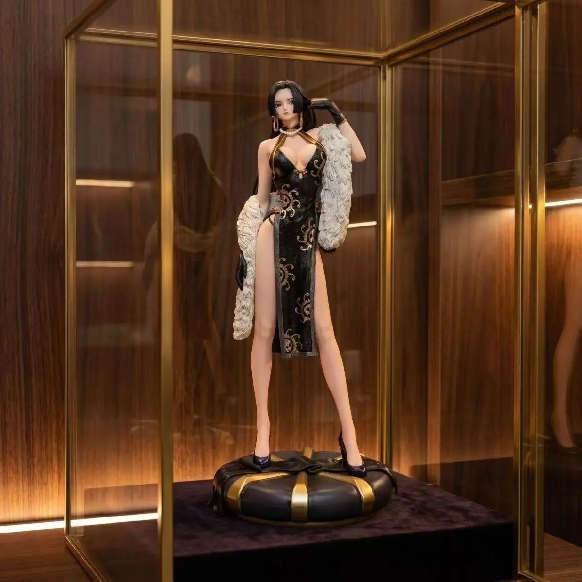 One Piece Boa Hancock Empress Statue GK Figurine Desktop Model Gift One Piece Boa Hancock Empress Statue GK Figurine Desktop Model Gift